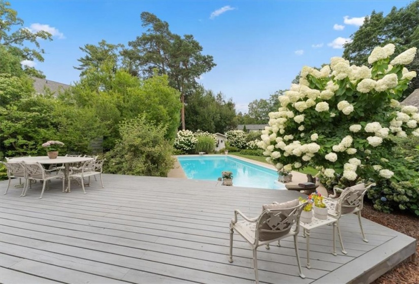 Large private deck.