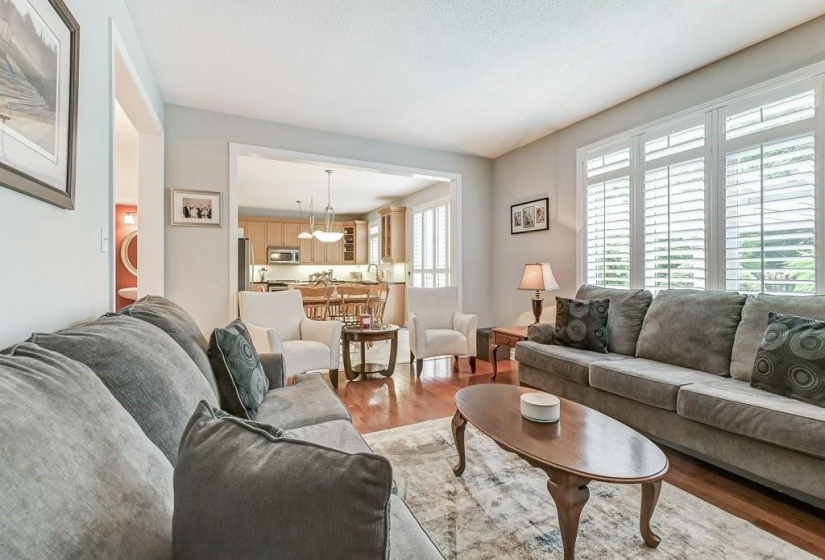 2065 WILLIAM O'CONNELL Boulevard, Burlington, Ontario L7M 4X9, 4 Bedrooms Bedrooms, ,2 BathroomsBathrooms,Residential,Sale,WILLIAM O'CONNELL,H4205471