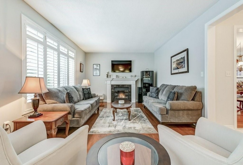 2065 WILLIAM O'CONNELL Boulevard, Burlington, Ontario L7M 4X9, 4 Bedrooms Bedrooms, ,2 BathroomsBathrooms,Residential,Sale,WILLIAM O'CONNELL,H4205471