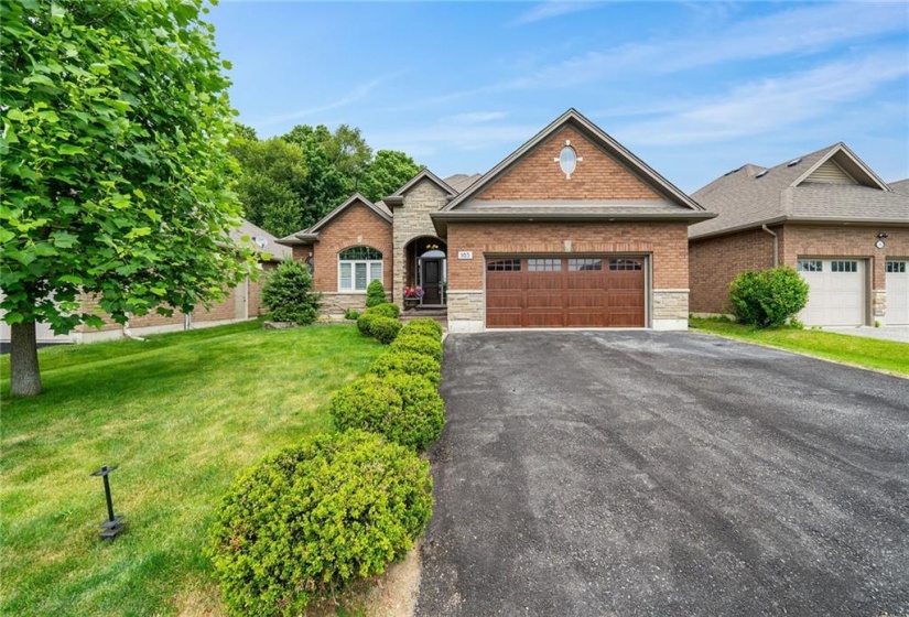 165 WOODWAY Trail, Simcoe, Ontario N3Y 0B8, 3 Bedrooms Bedrooms, ,3 BathroomsBathrooms,Residential,Sale,WOODWAY,H4205317