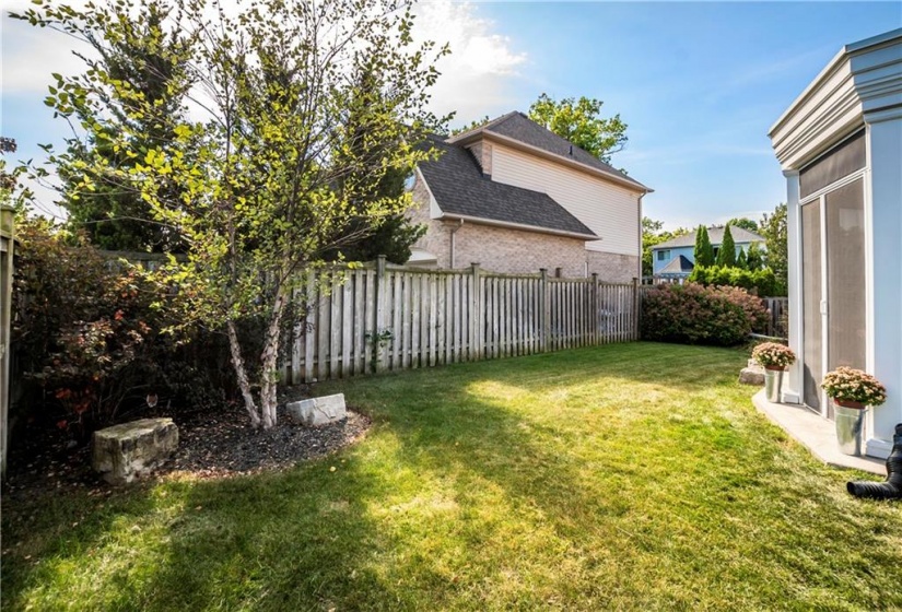 2062 GORDIE TAPP Crescent, Burlington, Ontario L7M 4X9, 5 Bedrooms Bedrooms, ,3 BathroomsBathrooms,Residential,Sale,GORDIE TAPP,H4205330