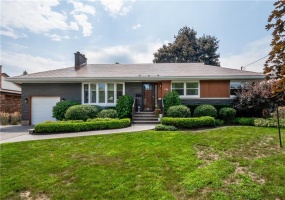 976 DANFORTH Avenue, Burlington, Ontario L7T 1S8, 4 Bedrooms Bedrooms, ,2 BathroomsBathrooms,Residential,Sale,DANFORTH,H4205786