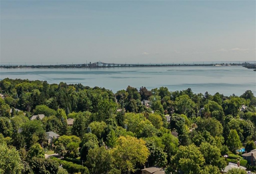 989 NORTH SHORE Boulevard, Burlington, Ontario L7T 1B2, 5 Bedrooms Bedrooms, ,2 BathroomsBathrooms,Residential,Sale,NORTH SHORE,H4205646