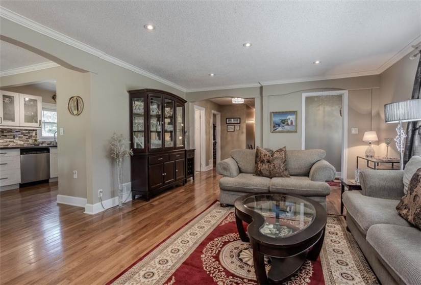 989 NORTH SHORE Boulevard, Burlington, Ontario L7T 1B2, 5 Bedrooms Bedrooms, ,2 BathroomsBathrooms,Residential,Sale,NORTH SHORE,H4205646