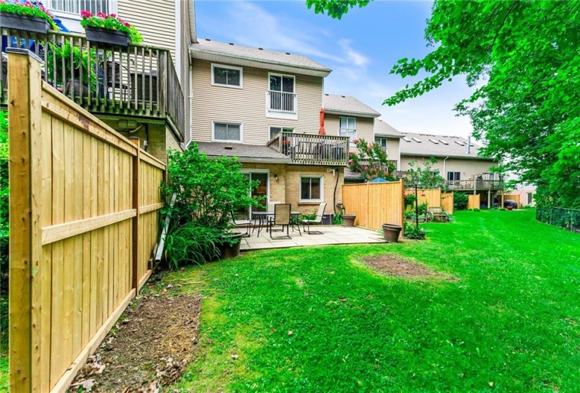 2110 Cleaver Avenue, Burlington, Ontario L7M 3Z4, 2 Bedrooms Bedrooms, ,1 BathroomBathrooms,Residential,Sale,Cleaver,H4205891