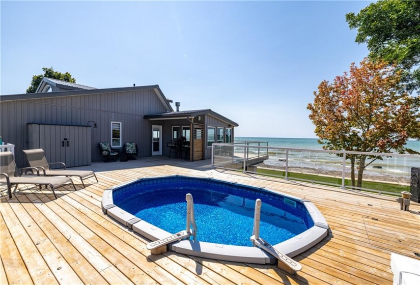 1500 LAKESHORE Road, Haldimand, Ontario N0A 1P0, 2 Bedrooms Bedrooms, ,2 BathroomsBathrooms,Residential,Sale,LAKESHORE,H4206213