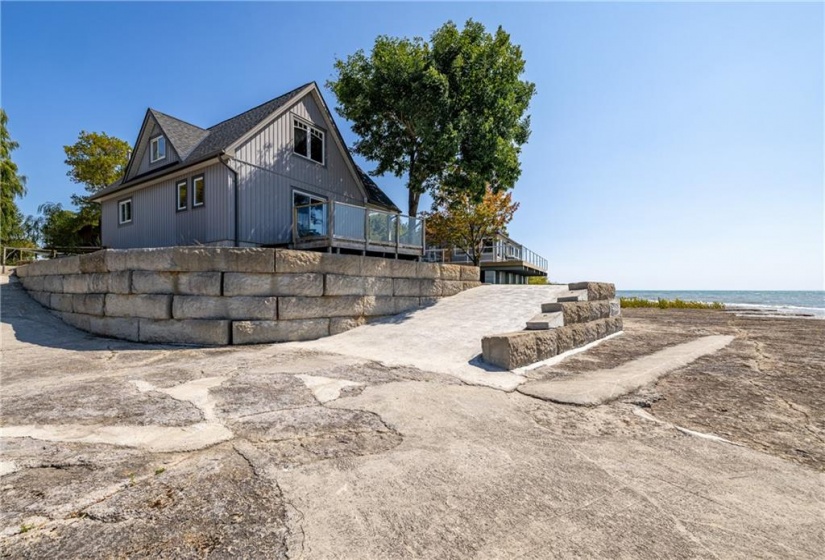 1500 LAKESHORE Road, Haldimand, Ontario N0A 1P0, 2 Bedrooms Bedrooms, ,2 BathroomsBathrooms,Residential,Sale,LAKESHORE,H4206213