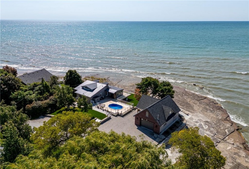 1500 LAKESHORE Road, Haldimand, Ontario N0A 1P0, 2 Bedrooms Bedrooms, ,2 BathroomsBathrooms,Residential,Sale,LAKESHORE,H4206213