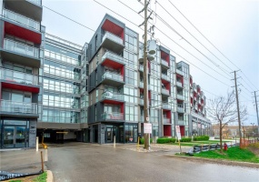 5230 Dundas Street, Burlington, Ontario L7L 0J5, 2 Bedrooms Bedrooms, ,1 BathroomBathrooms,Residential,Sale,Dundas,H4206381