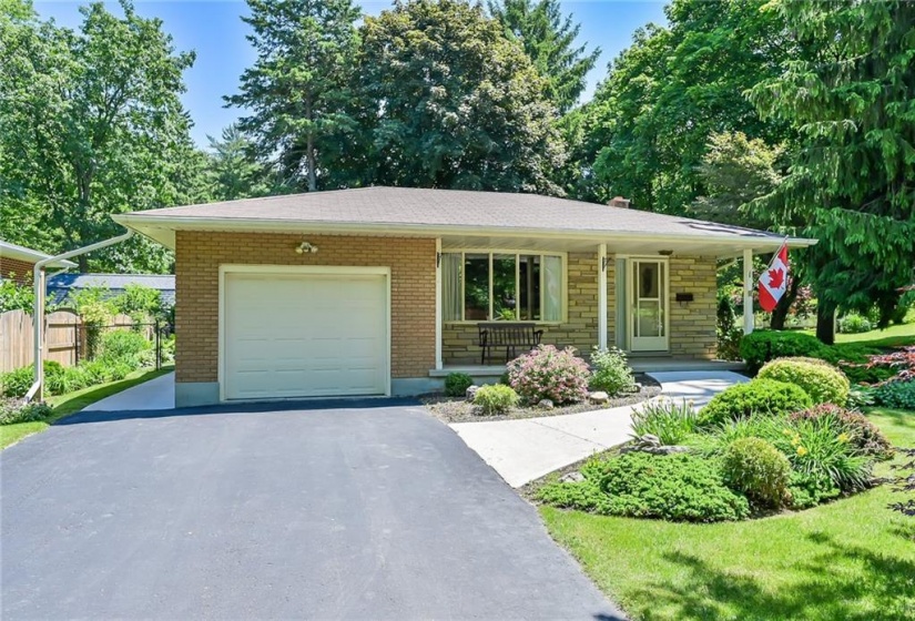 1 Eden Place, Simcoe, Ontario N3Y 3K9, 4 Bedrooms Bedrooms, ,2 BathroomsBathrooms,Residential,Sale,Eden,H4206479