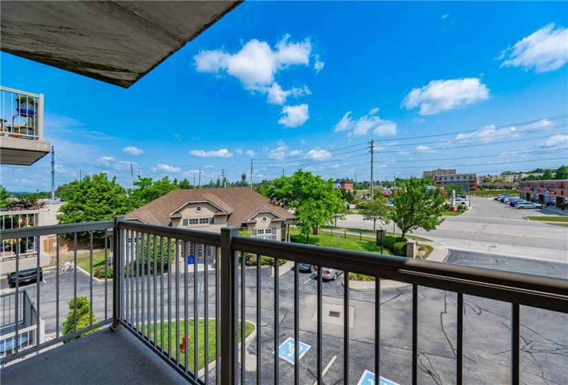 1800 WALKERS Line, Burlington, Ontario L7M 4V2, 1 Bedroom Bedrooms, ,1 BathroomBathrooms,Residential,Sale,WALKERS,H4206418