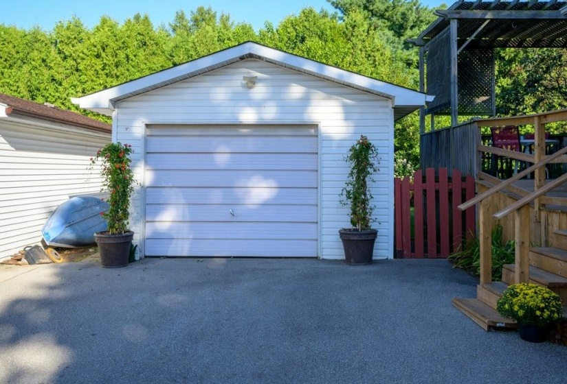 Large extra wide single car garage