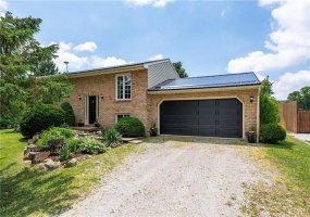 37 Younge Road, Dunnville, Ontario N1A 2W7, 4 Bedrooms Bedrooms, ,2 BathroomsBathrooms,Residential,Sale,Younge,H4206573