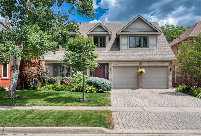 2185 MEADOWLAND Drive, Oakville, Ontario L6H 6H2, 4 Bedrooms Bedrooms, ,2 BathroomsBathrooms,Residential,Sale,MEADOWLAND,H4206666