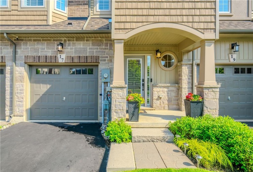 17 DRESSER Lane, Ancaster, Ontario L9K 0K1, 3 Bedrooms Bedrooms, ,2 BathroomsBathrooms,Residential,Sale,DRESSER,H4206598