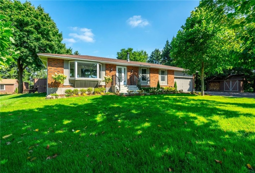 585 SAFARI Road, Hamilton, Ontario L0R 1V0, 3 Bedrooms Bedrooms, ,1 BathroomBathrooms,Residential,Sale,SAFARI,H4206695