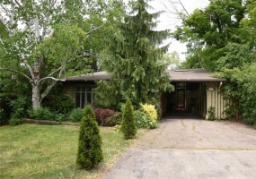 182 OLD ANCASTER Road, Dundas, Ontario L9H 3R4, 4 Bedrooms Bedrooms, ,1 BathroomBathrooms,Residential,Sale,OLD ANCASTER,H4206191