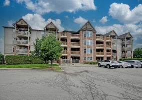 4003 KILMER Drive, Burlington, Ontario L7M 4M1, 1 Bedroom Bedrooms, ,1 BathroomBathrooms,Residential,Sale,KILMER,H4204742