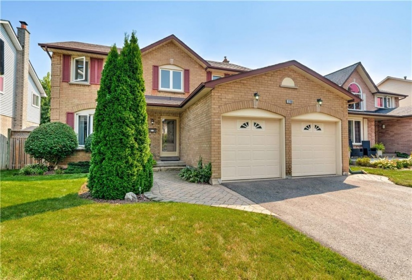 3200 TANIA Crescent, Burlington, Ontario L7M 3M7, 4 Bedrooms Bedrooms, ,3 BathroomsBathrooms,Residential,Sale,TANIA,H4206508