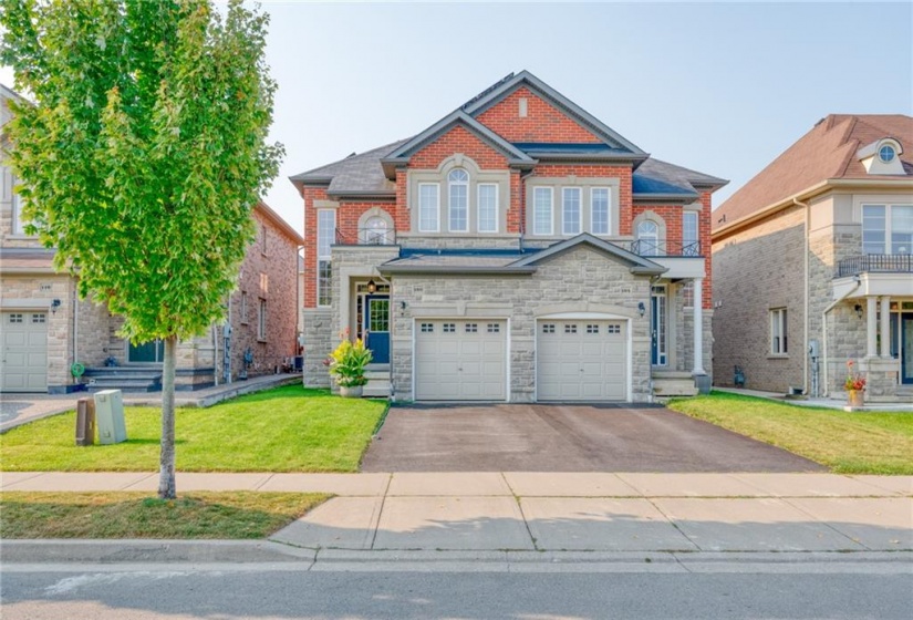 106 SUMMERBERRY Way, Hamilton, Ontario L9B 0G1, 3 Bedrooms Bedrooms, ,2 BathroomsBathrooms,Residential,Sale,SUMMERBERRY,H4206891