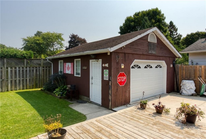 558 ONTARIO Street, St. Catharines, Ontario L2N 4N5, 5 Bedrooms Bedrooms, ,2 BathroomsBathrooms,Residential,Sale,ONTARIO,H4206627