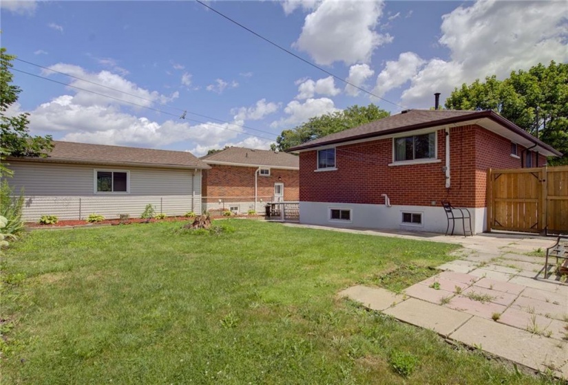 249 Fernwood Crescent, Hamilton, Ontario L8T 3L7, 3 Bedrooms Bedrooms, ,1 BathroomBathrooms,Residential,Sale,Fernwood,H4206903