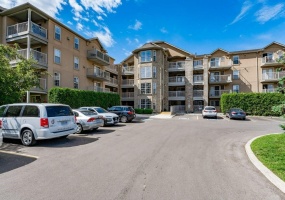 1450 BISHOPS Gate, Oakville, Ontario L6M 4N1, 2 Bedrooms Bedrooms, ,2 BathroomsBathrooms,Residential,Sale,BISHOPS,H4206806