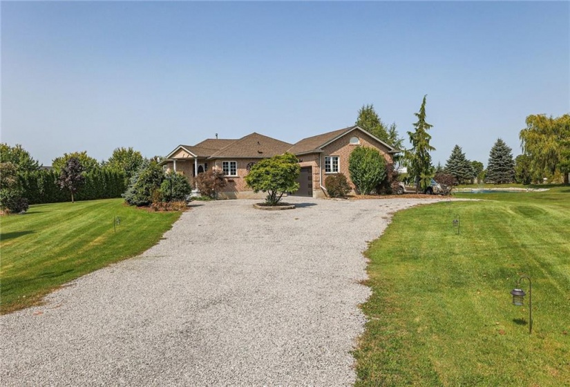 975 Foss Road, Fenwick, Ontario L0S 1C0, 4 Bedrooms Bedrooms, ,2 BathroomsBathrooms,Residential,Sale,Foss,H4206902