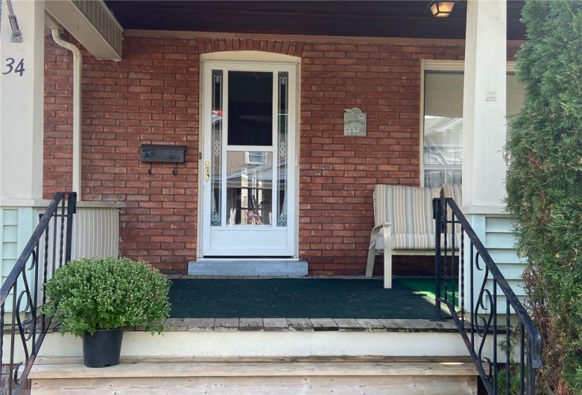 34 ALBERT Street, St. Catharines, Ontario L2R 2G7, 3 Bedrooms Bedrooms, ,1 BathroomBathrooms,Residential,Sale,ALBERT,H4206971