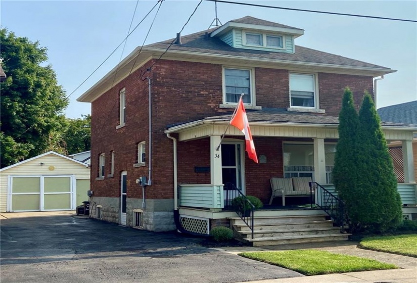 34 ALBERT Street, St. Catharines, Ontario L2R 2G7, 3 Bedrooms Bedrooms, ,1 BathroomBathrooms,Residential,Sale,ALBERT,H4206971