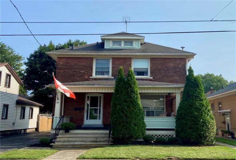 34 ALBERT Street, St. Catharines, Ontario L2R 2G7, 3 Bedrooms Bedrooms, ,1 BathroomBathrooms,Residential,Sale,ALBERT,H4206971