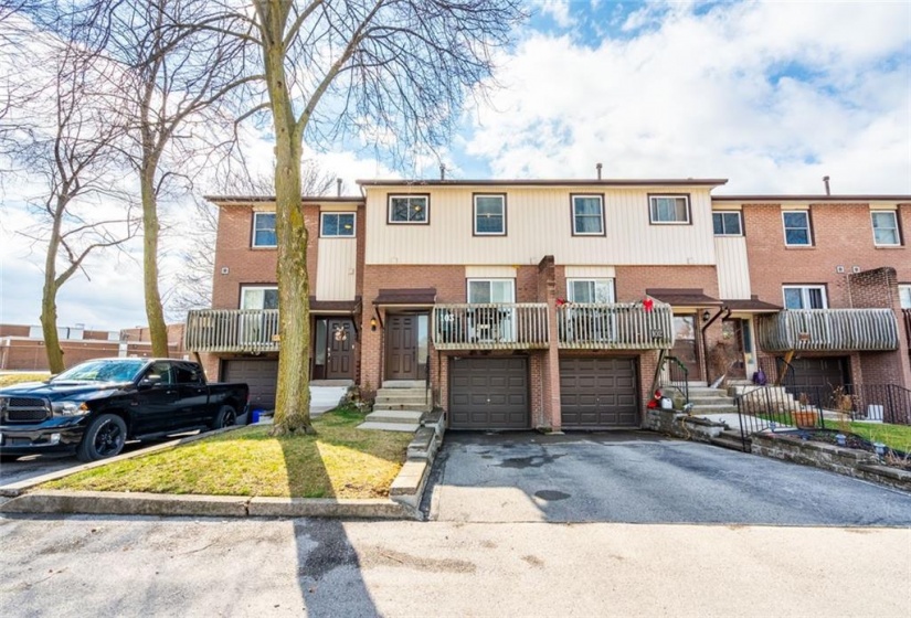 1115 PARAMOUNT Drive, Stoney Creek, Ontario L8J 1P6, 3 Bedrooms Bedrooms, ,1 BathroomBathrooms,Residential,Sale,PARAMOUNT,H4207001