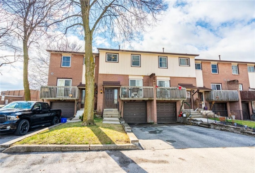 1115 PARAMOUNT Drive, Stoney Creek, Ontario L8J 1P6, 3 Bedrooms Bedrooms, ,1 BathroomBathrooms,Residential,Sale,PARAMOUNT,H4207001