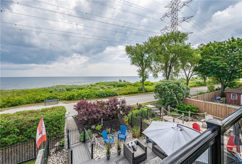 1083 BEACH Boulevard, Hamilton, Ontario L8H 6Z9, 3 Bedrooms Bedrooms, ,3 BathroomsBathrooms,Residential,Sale,BEACH,H4205221