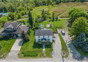 4058 FLY Road, Lincoln, Ontario L0R 2C0, 4 Bedrooms Bedrooms, ,2 BathroomsBathrooms,Residential,Sale,FLY,H4205615