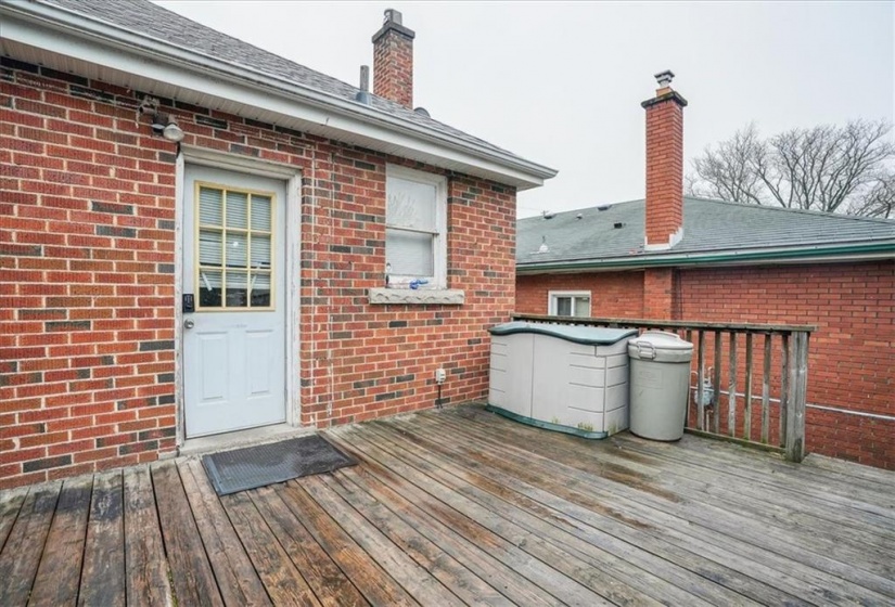 142 EMERSON Street, Hamilton, Ontario L8S 2X9, 4 Bedrooms Bedrooms, ,3 BathroomsBathrooms,Residential,Sale,EMERSON,H4192491