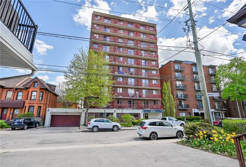 141 CATHARINE Street, Hamilton, Ontario L8N 2J7, 1 Bedroom Bedrooms, ,1 BathroomBathrooms,Residential,Sale,CATHARINE,H4193493