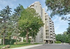 1237 NORTH SHORE Boulevard, Burlington, Ontario L7S 2H8, 1 Bedroom Bedrooms, ,2 BathroomsBathrooms,Residential,Sale,NORTH SHORE,H4207033