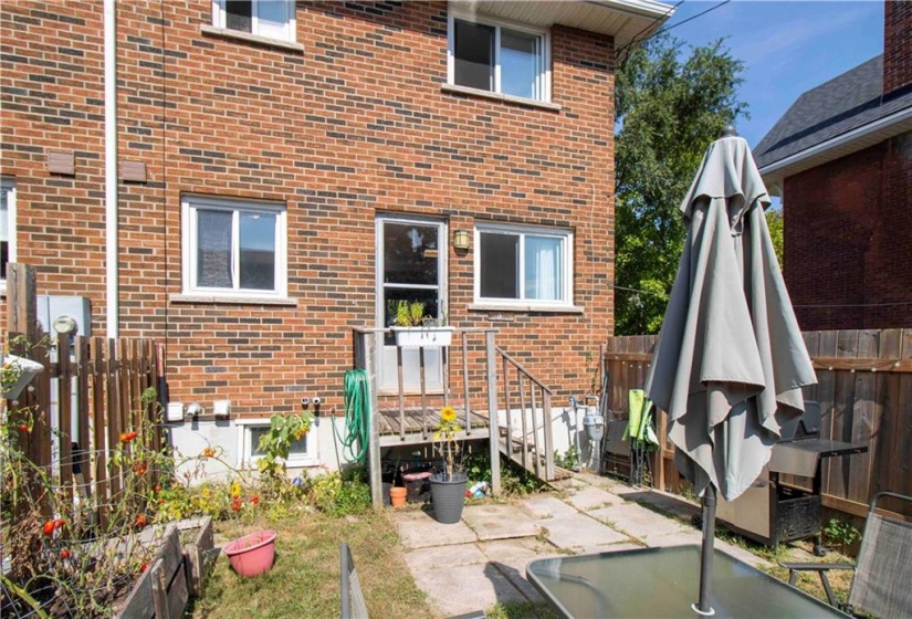 128 LOCK Street, Dunnville, Ontario N1A 1T9, 3 Bedrooms Bedrooms, ,1 BathroomBathrooms,Residential,Sale,LOCK,H4207093